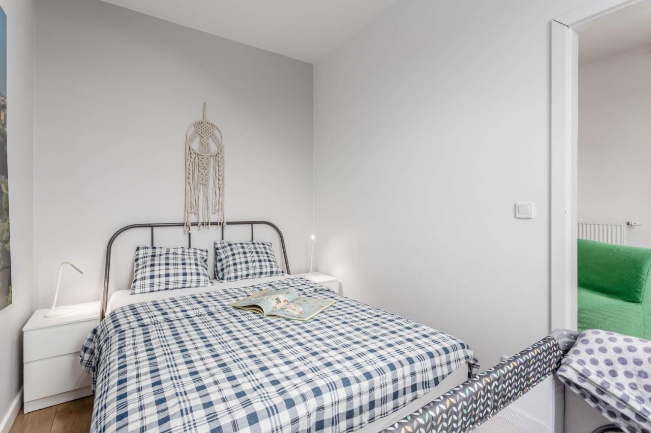 Chill Apartments Family Apartments Варшава Екстериор снимка